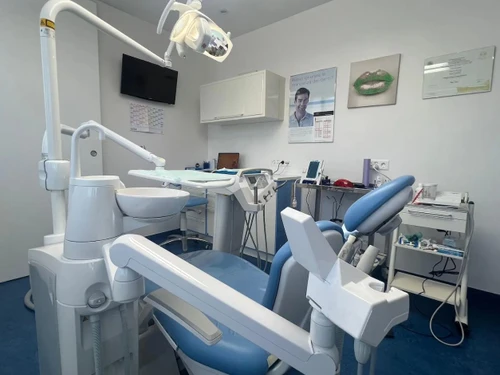 Centro Dentale Suissorridi SA - Cliccare per ingrandire l’immagine panoramica