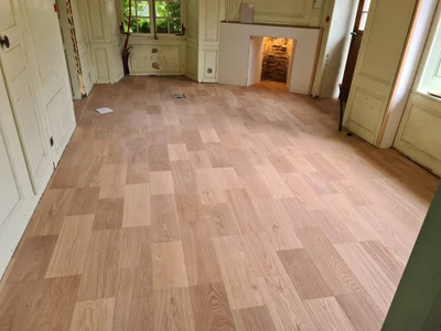 Oron, rénovation, fourniture et pose de parquet bauwerk dans une maison classée