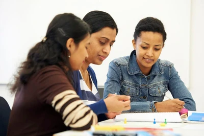 Schülerinnen im Deutschkurs bei ECAP Zentralschweiz