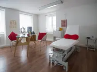 Praxis für Neurochirurgie & Schmerztherapie - Klicken Sie, um das Bild 3 in einer Lightbox vergrössert darzustellen