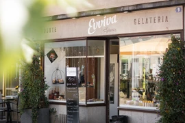 Restaurant/Gelateria Evviva Plankis