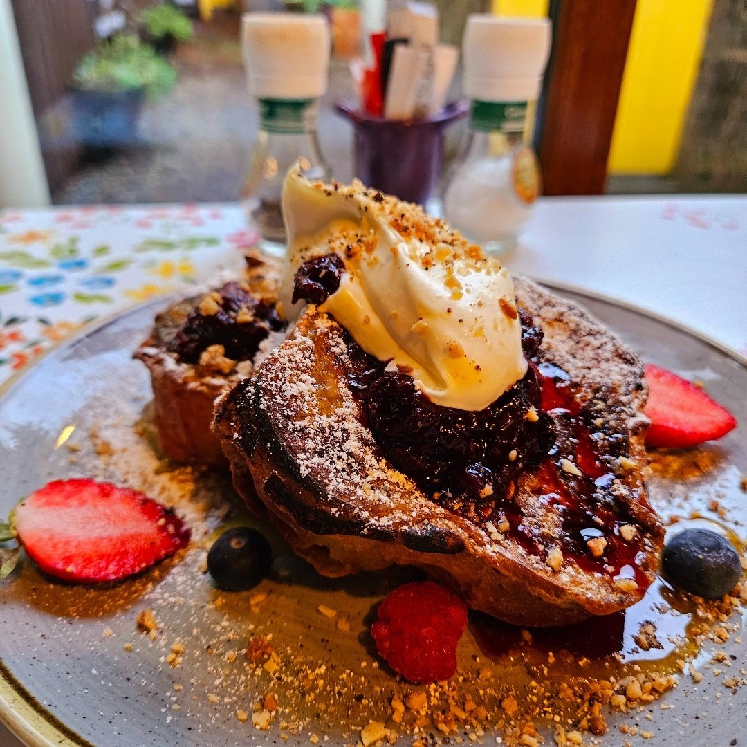 In the mood for something comforting and delicious? 

Our mixed berry &amp; mascarpone brioche french toast could be just the thing!

With whipped mascarpone, fresh berries, a balsamic berry compote and topped with a sweet dekkah crumb , it's more th