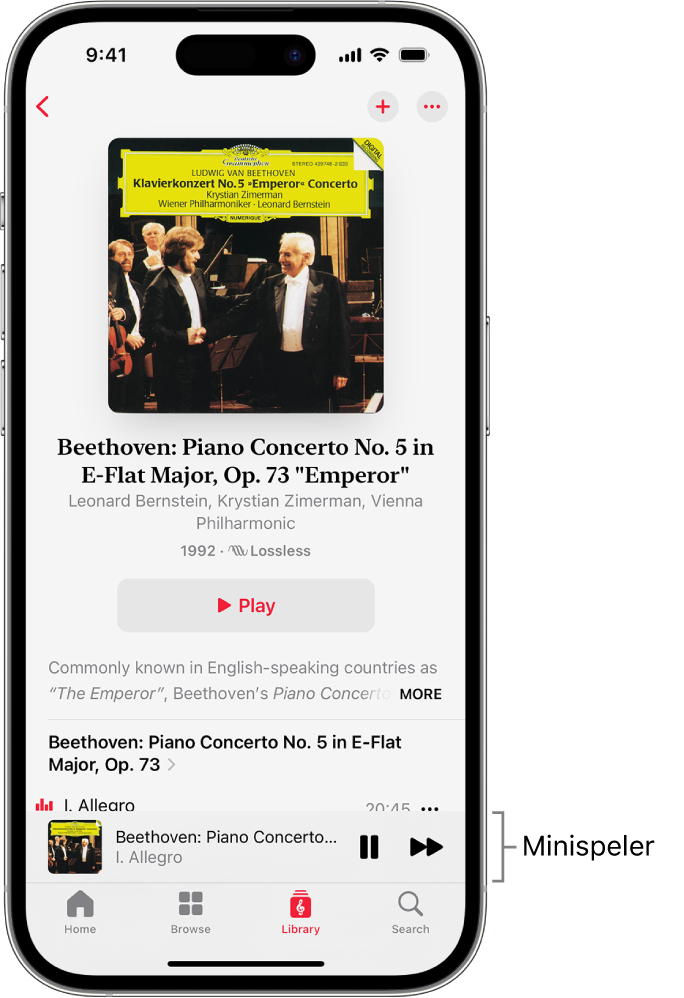 Een iPhone met de minispeler in Apple Music Classical. Boven in het scherm staan een albumillustratie, de naam van het muziekstuk en een afspeelknop. De minispeler staat onder in het scherm. Onder de minispeler staan de knoppen 'Home', 'Ontdek', 'Bibliotheek' en 'Zoek'.