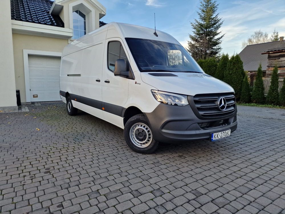 Wynajem busów, samochodów dostawczych Mercedes Sprinter/Vito