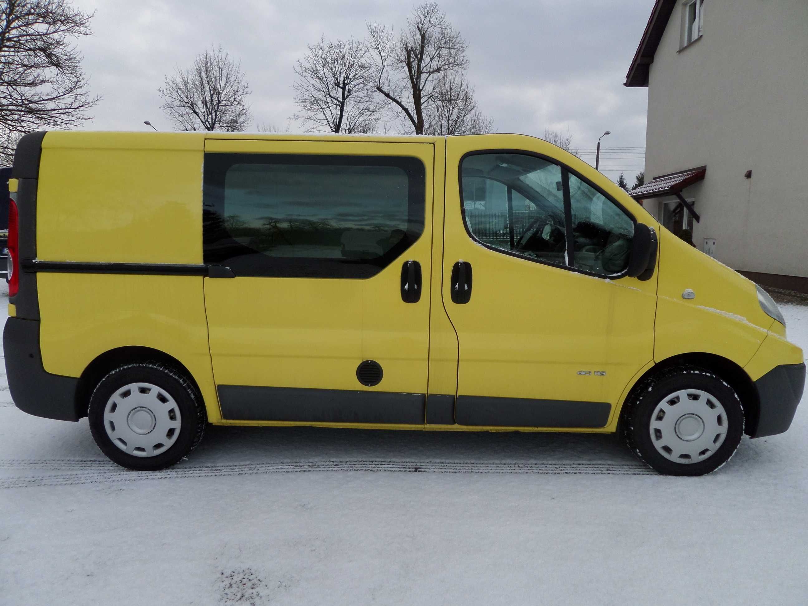 Renault Trafic 2.0DCI/115KM/ Klima itd... rej.2012r. właściciel-umowa.