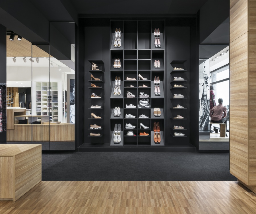 Foto: „Store of the Year“ 2018: Licht als Herzschlag des POS...