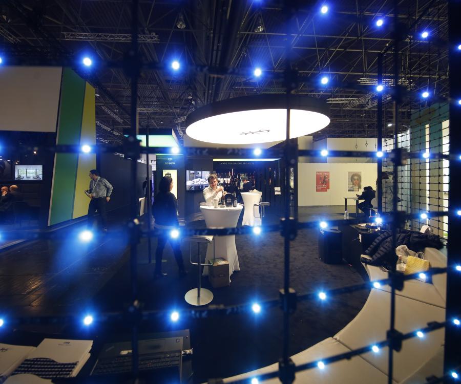 Foto: EuroShop 2023 – Smarte LED-Lichttechnik in der Dimension Lighting...