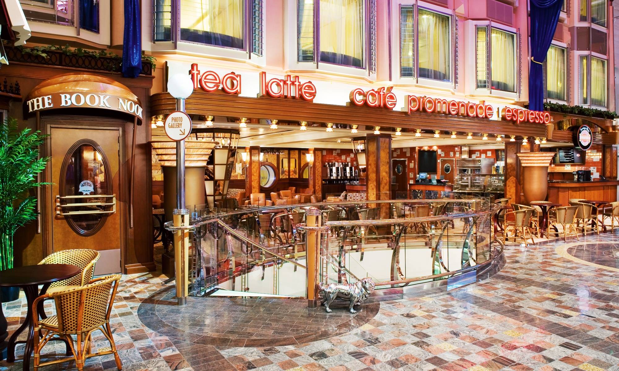 Freedom of the Seas Cafe Promenade