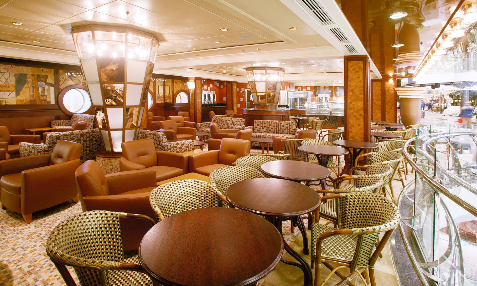 Freedom of the Seas Cafe Promenade