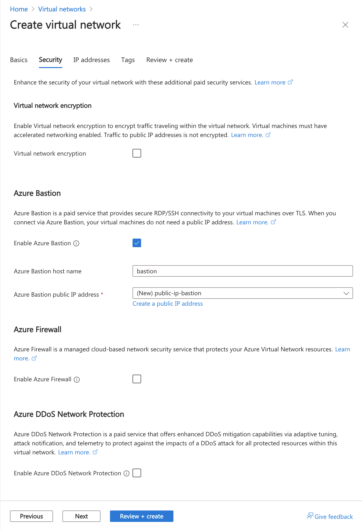 Captura de tela das opções para habilitar um host do Azure Bastion como parte da criação de uma rede virtual no portal do Azure.