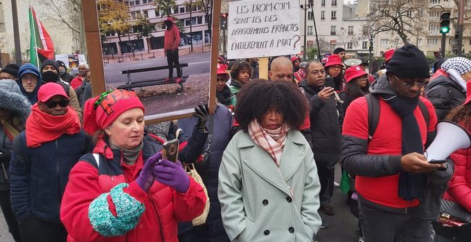 EN IMAGES. "Libérez le R !" : à Paris, une manifestation rassemble quelques centaines de personnes