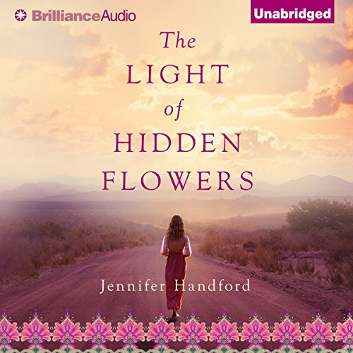 Couverture de The Light of Hidden Flowers