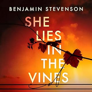 She Lies in the Vines Audiolibro Por Benjamin Stevenson arte de portada