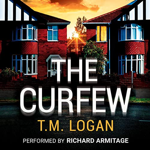 Couverture de The Curfew