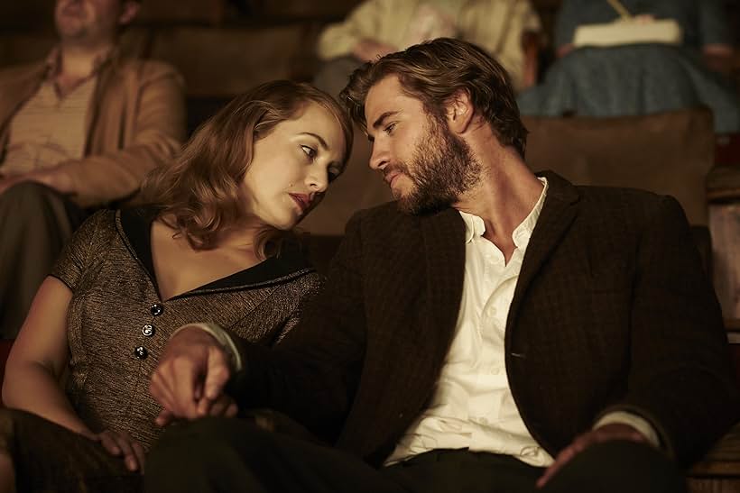 Kate Winslet and Liam Hemsworth in The Dressmaker (2015)