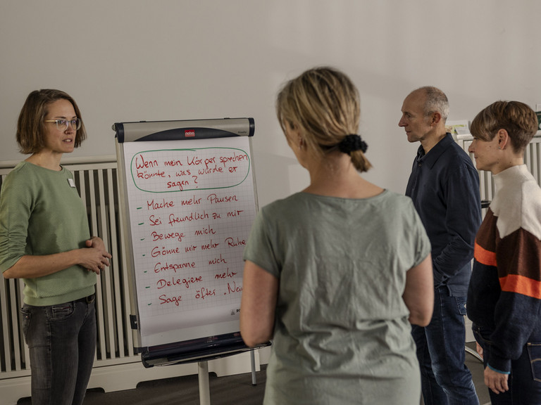 Tagesklinik-Gruppe im Gespräch - Tagesklinik - Naturheilkunde Berlin