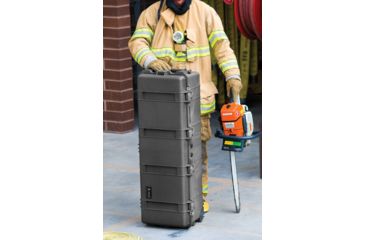 Image of Pelican 1740 Series Long Case Crushproof Dry Box, Black w/ 6 Piece Foam Set &amp; Lid