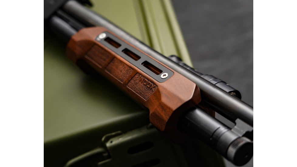 WOOX Gladiatore Shotgun Forend - 7 3/4in Action Tube, Mossberg 88/500/590, Walnut, SH.FRN012.02