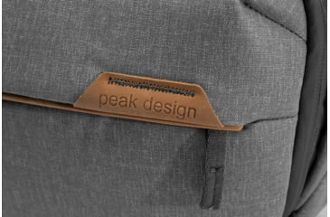 Image of Peak Design V2 Everyday Sling, 10 Liters, Ash, BEDS-10-AS-3