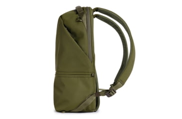 Image of URTH Arkose 20L Backpack with Camera Insert, Green, Medium, UBBKPCCB20A-GRN