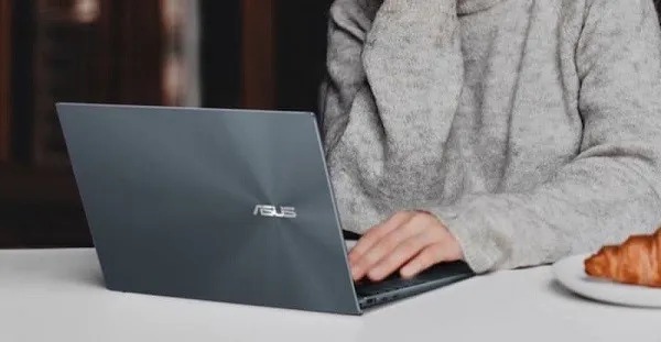 ASUS  パソコン おすすめ