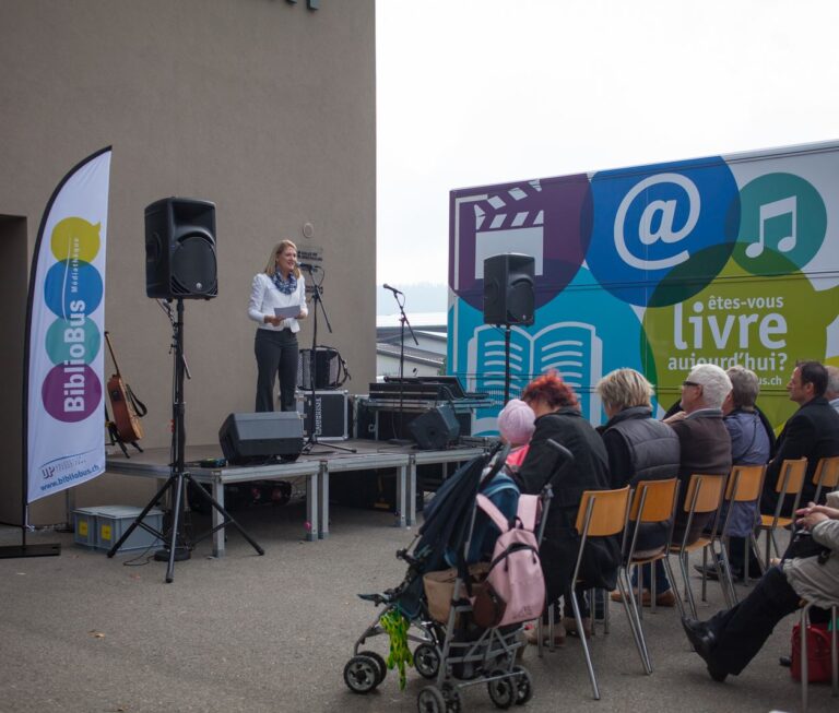 Conférence inaugurant le bibliobus.