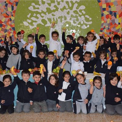 SORAN IS KG2 STUDENTS ENJOY GREEN APPLE ACTIVITY