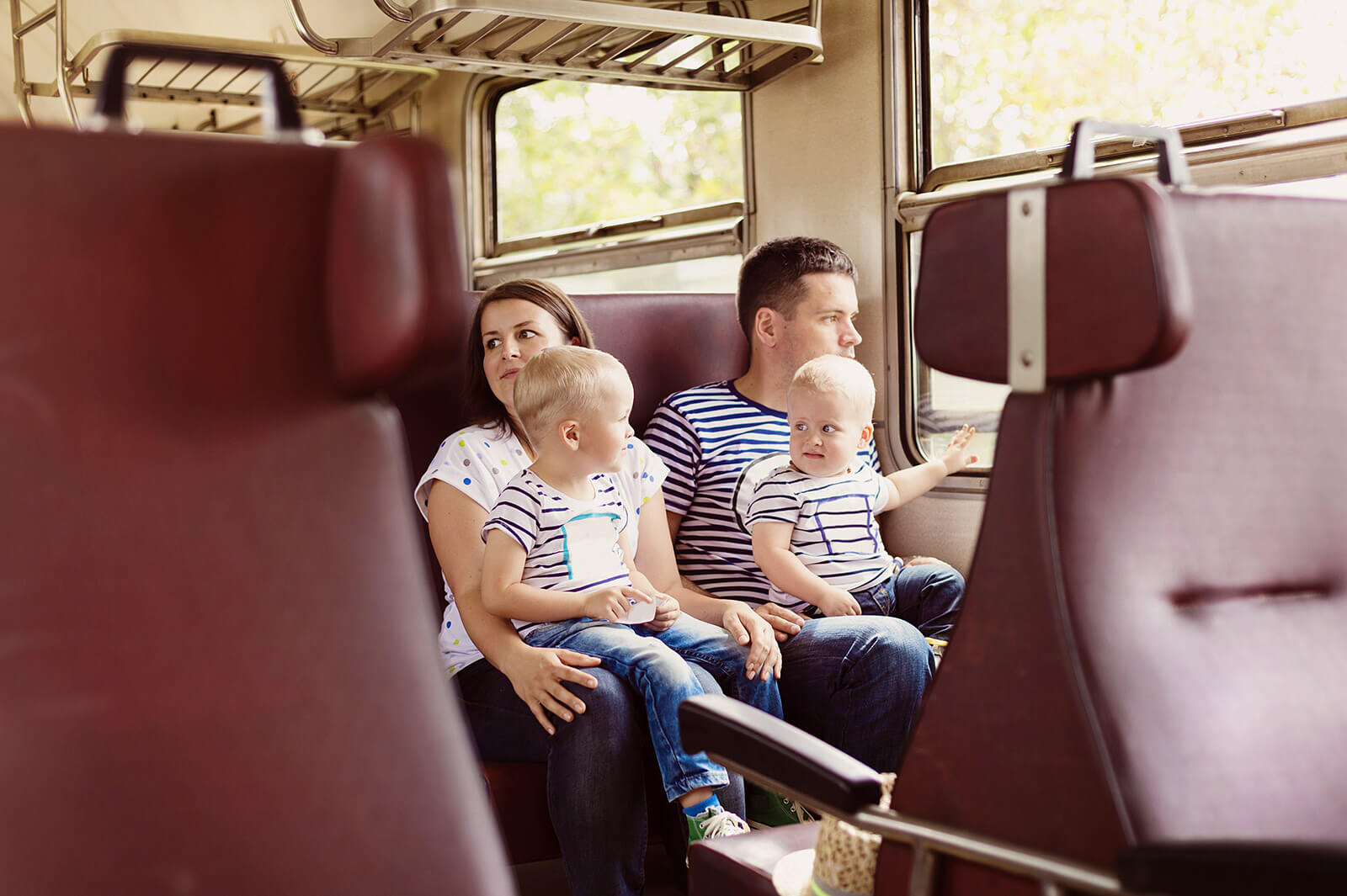 Famillie Dans Un Train