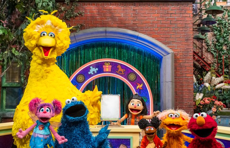 Abby, Big Bird, Cookie Monster, Elmo and friends play a game.