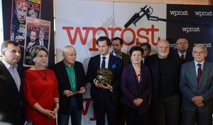 (od lewej) Zbigniew Jagiełło, Irena Eris, Jan Krzysztof Bielecki, Michał Lisiecki, Roman Młodkowski, Hanna Gronkiewicz-Waltz, Sylwester Latkowski, Andrzej Mleczko, Wiesław Uchański, Sobiesław Zasada PAP/Jakub Kamiński