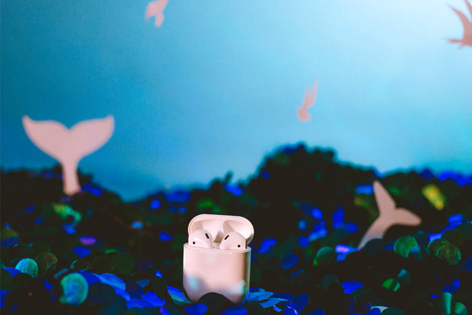 ear buds in an aquarium 