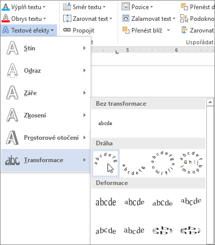 Výběr textového efektu zakřivené transformace