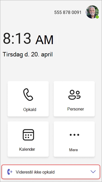 Skærmbillede, der viser muligheden for at viderestille opkald til voicemail.