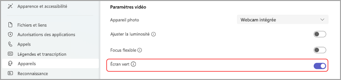 Image montrant les paramètres des appareils dans Microsoft Teams pour activer l'écran vert