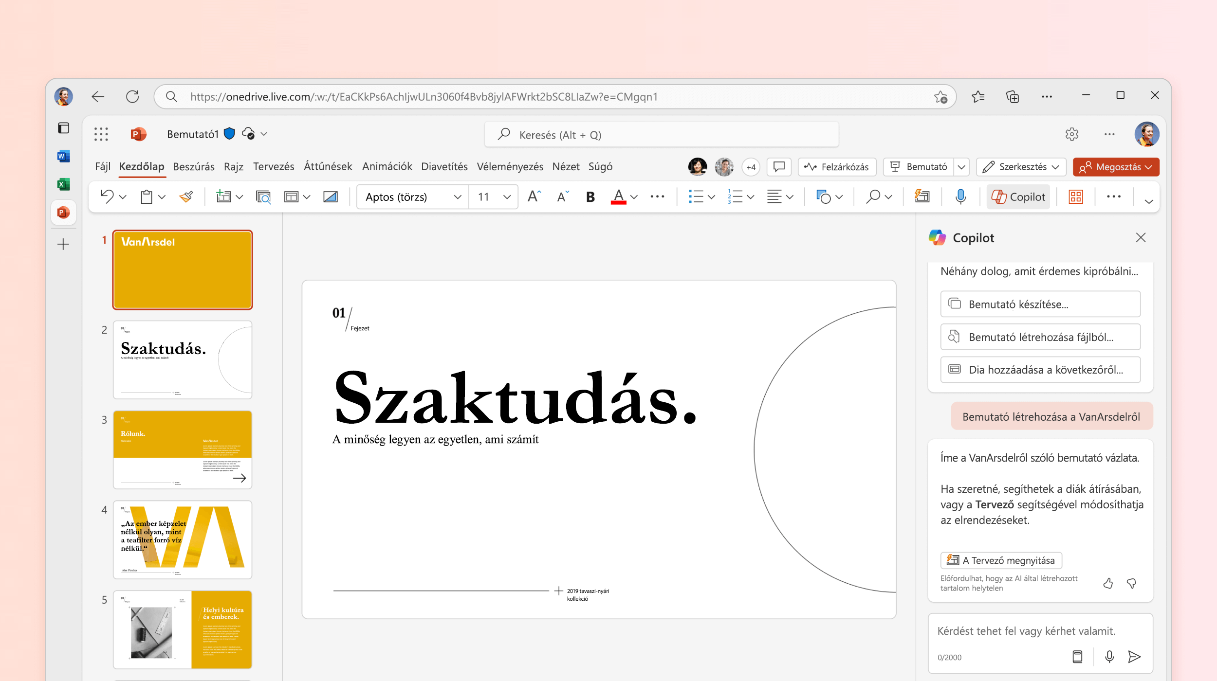 Képernyőkép a PowerPoint-ban található Copilotról új bemutató létrehozása közben.
