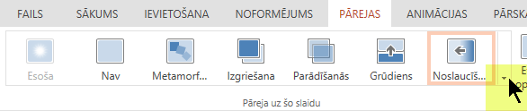 Lai atvērtu pilnīgu pāreju opciju galeriju, noklikšķiniet uz lejupvērstās bultiņas labajā pusē.