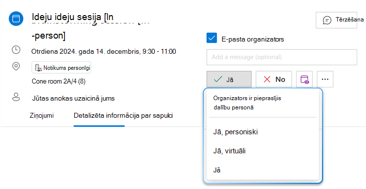 Attēlā redzama hibrīdā RSVP izvēlnes poga jā ar izvērstu nolaižamo izvēlni, kur var redzēt trīs dažādas opcijas: "Yes, in person" (Jā, persona), "Yes, virtually" (Jā, virtuāli) un "Yes" (Jā).