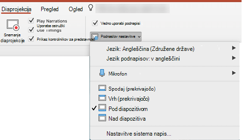 Nastavitve napisov in podnapisov so na zavihku »Diaprojekcija« v PowerPointu.