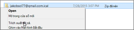 Bấm chuột phải vào tệp và chọn Trích xuất.