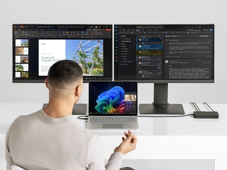 Multimonitor Surface Desktop