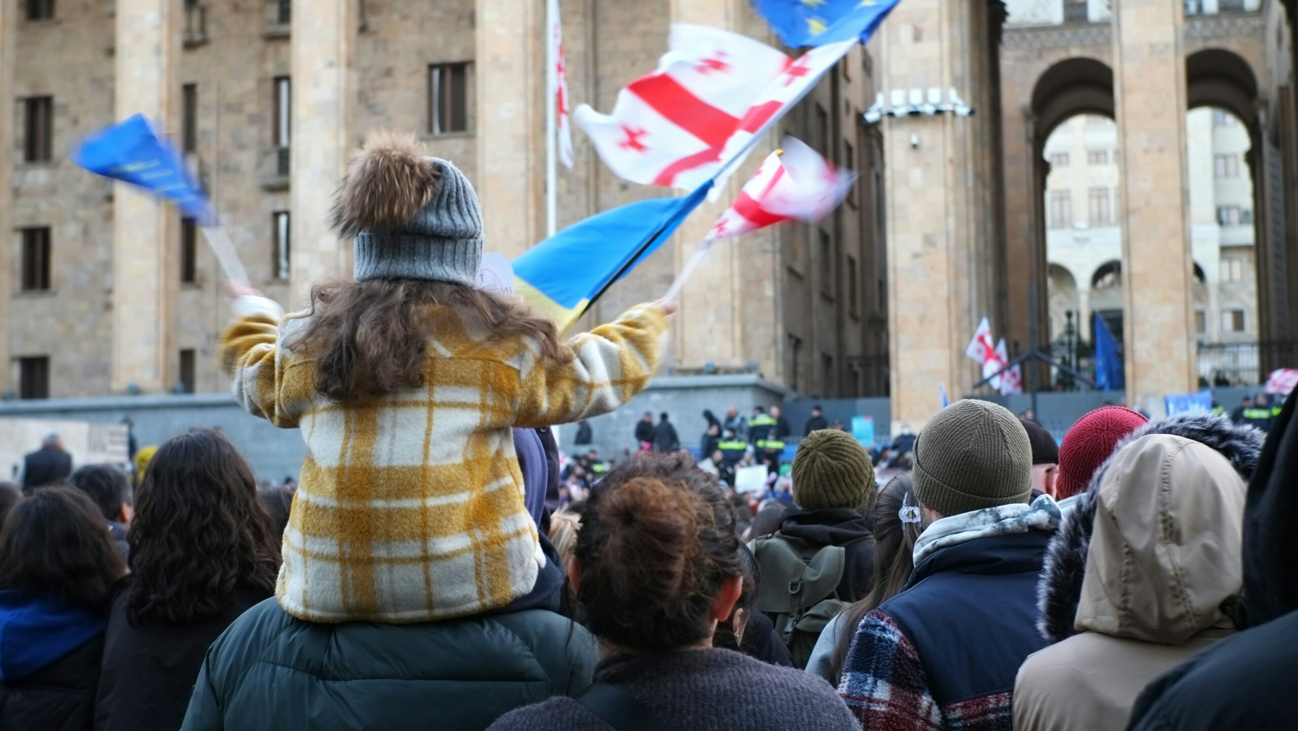 Přečtete si více ze článku Evropská komise navrhla zavedení víz pro gruzínské diplomaty a úředníky