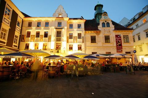 Glockenspiel at the Glockenspielplatz