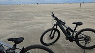 Fahrrad vor Urlaubskulisse