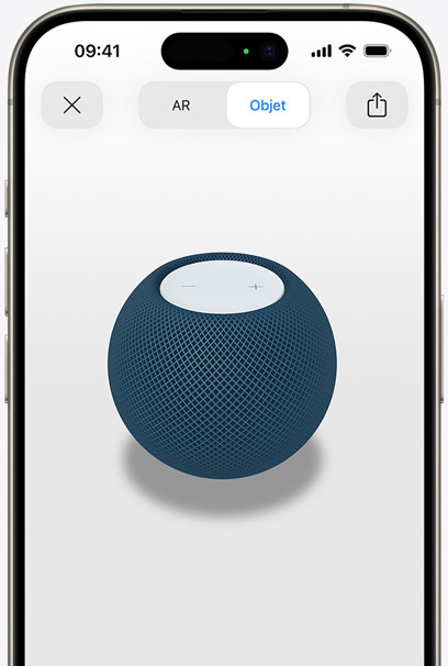 HomePod bleu en réalité augmentée sur l’écran d’un iPhone.