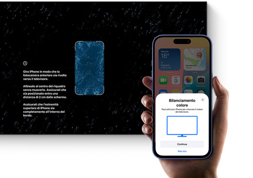 Un iPhone che viene usato per impostare il bilanciamento del colore su un televisore