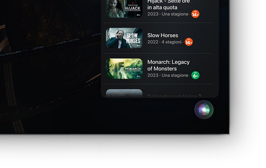 Un televisore a schermo piatto che mostra un elenco di film e serie TV di Apple TV Plus