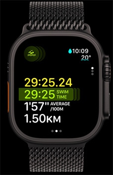 Apple Watch Ultra 2, kurā vairāku sporta veidu funkcijā norādīts peldēšanas ilgums, temps un distance.