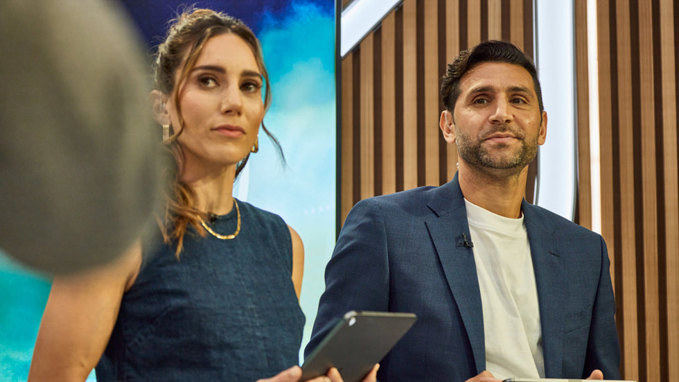 Spanish-language analysts Melissa Ortiz (left) and Diego Valeri are shown.