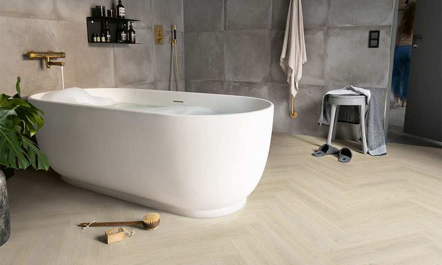 pergo-v4524-40285-beige-bathroom-vinyl-herringbone-floor-910x546