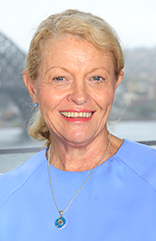 Portrait photo of Lynne Anderson